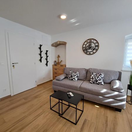 מאלי לוסיניי Apartman Tea מראה חיצוני תמונה