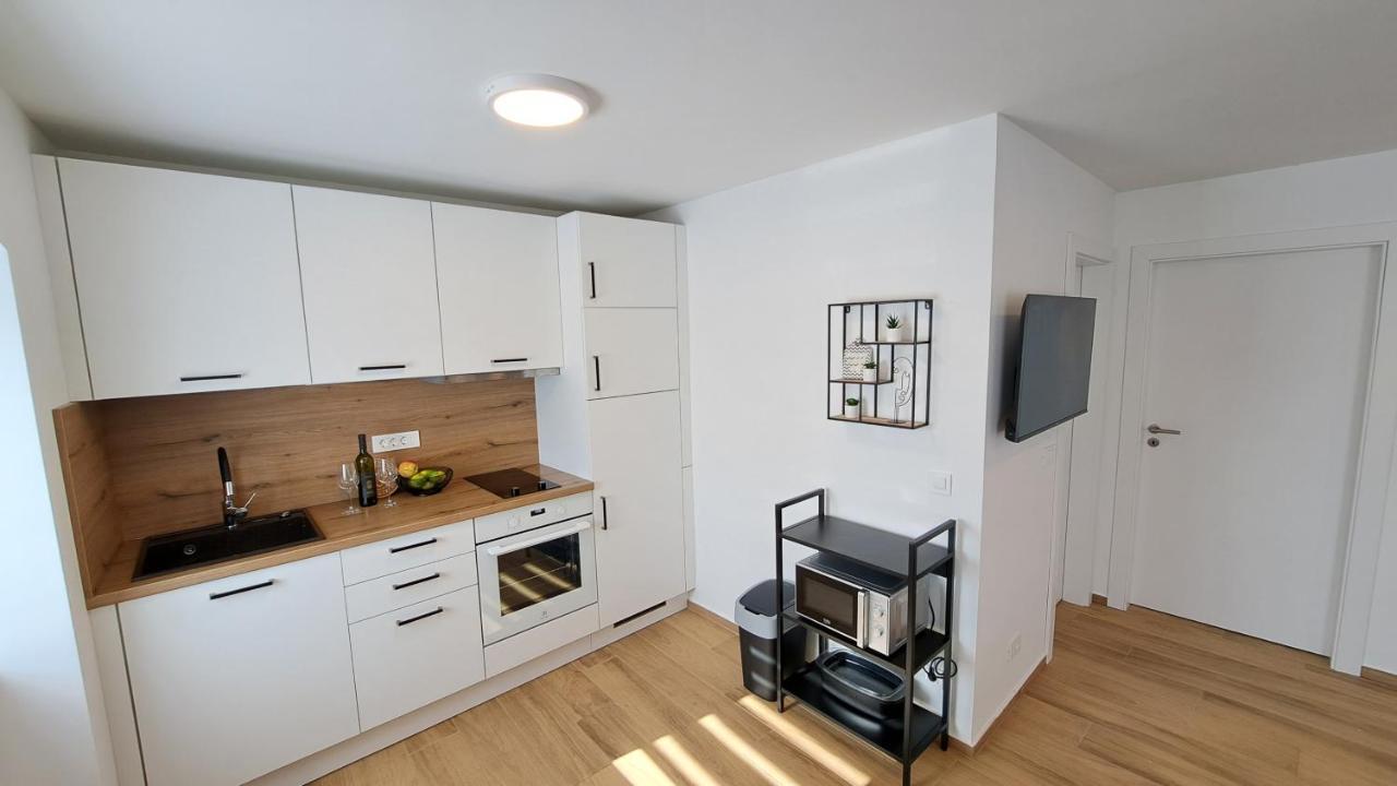 מאלי לוסיניי Apartman Tea מראה חיצוני תמונה