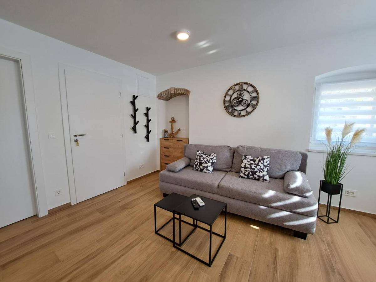 מאלי לוסיניי Apartman Tea מראה חיצוני תמונה