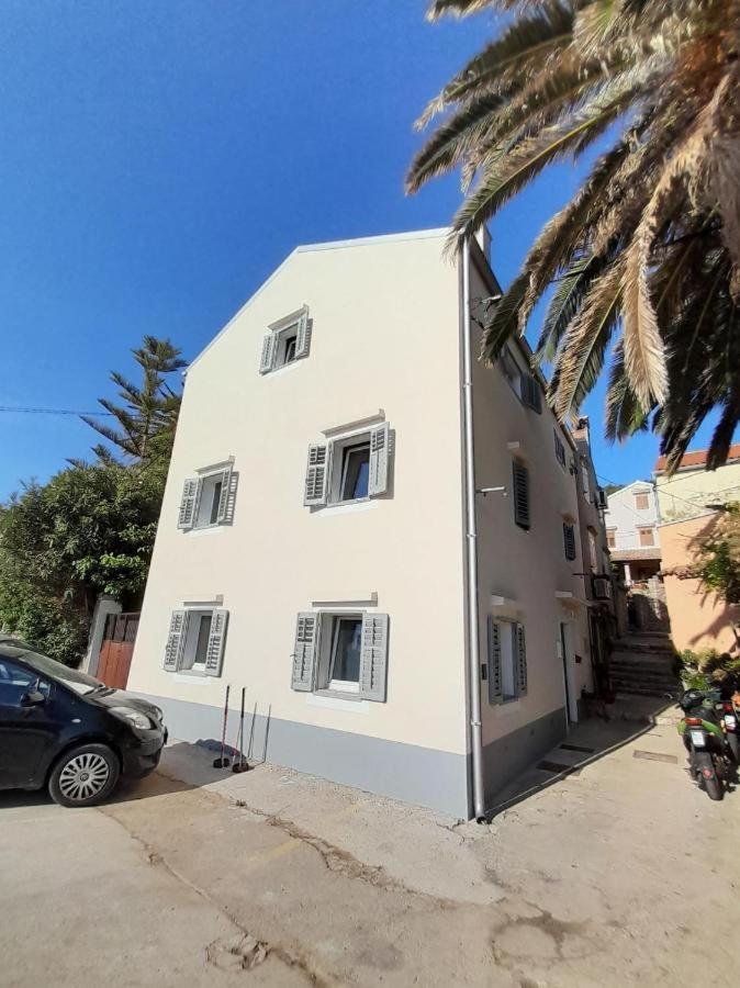 מאלי לוסיניי Apartman Tea מראה חיצוני תמונה